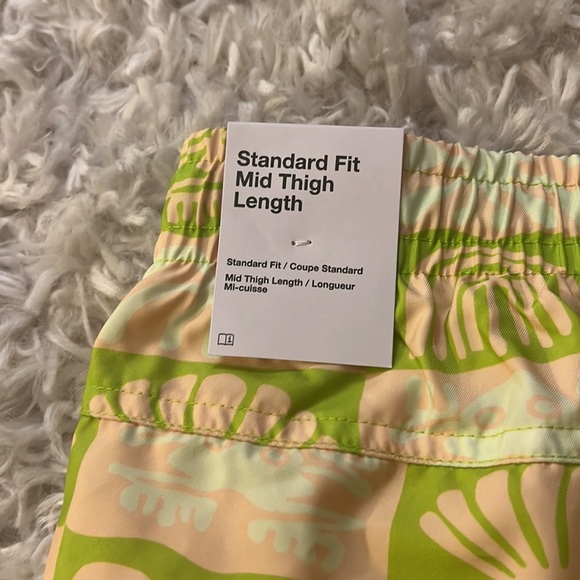 Nike Men’s Green and Baby Pink Active Shorts Size Large - Picture 4 of 4